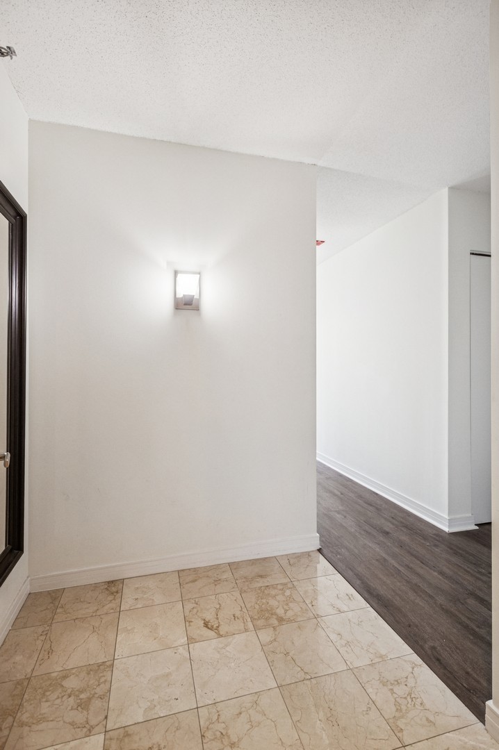 512 N McClurg Court 4302