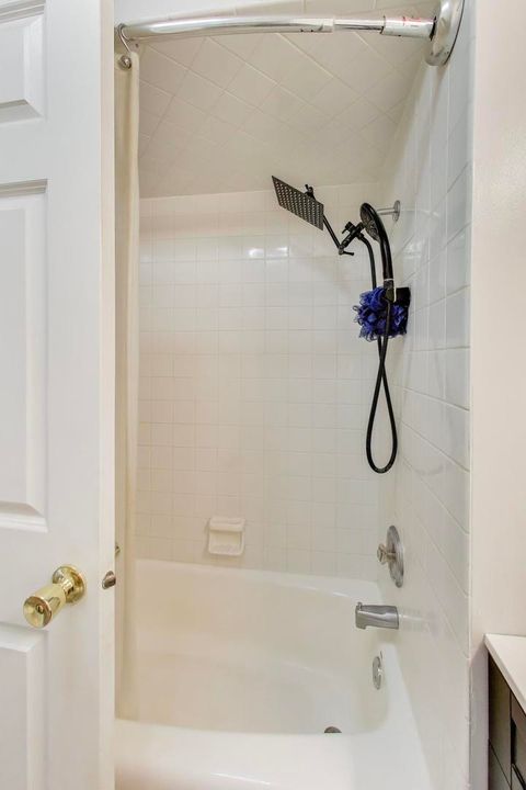 Tiny photo for 725 Elizabeth Lane, Des Plaines, IL 60016 (MLS # 12583682)