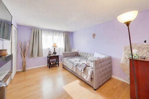 Tiny photo for 725 Elizabeth Lane, Des Plaines, IL 60016 (MLS # 12583682)