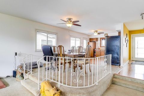 Tiny photo for 725 Elizabeth Lane, Des Plaines, IL 60016 (MLS # 12583682)