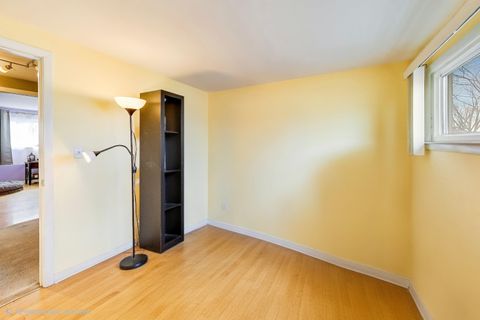 Tiny photo for 725 Elizabeth Lane, Des Plaines, IL 60016 (MLS # 12583682)