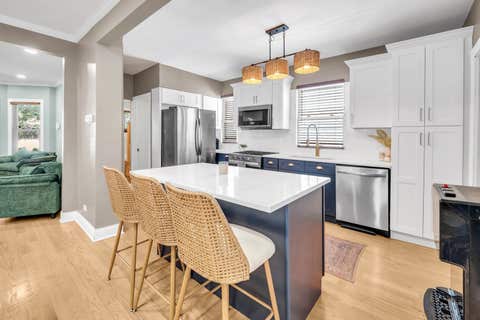 Tiny photo for 524 Highland Avenue, Oak Park, IL 60304 (MLS # 12704689)