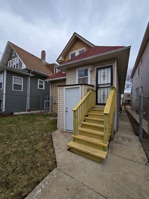 Tiny photo for 5405 W Haddon Avenue, Chicago, IL 60651 (MLS # 12591646)