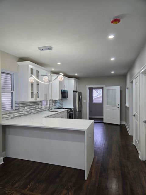 Tiny photo for 5405 W Haddon Avenue, Chicago, IL 60651 (MLS # 12591646)