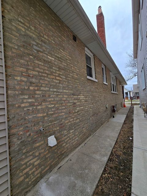 Tiny photo for 5405 W Haddon Avenue, Chicago, IL 60651 (MLS # 12591646)