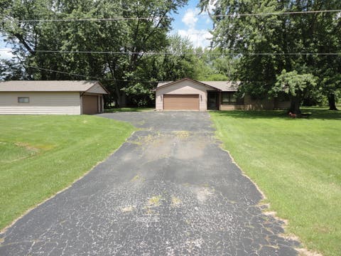 Photo of 360 S Washington Street, Braidwood, IL 60408 (MLS # 12678780)