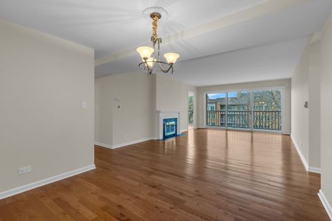 Tiny photo for 22 Park Lane #404, Park Ridge, IL 60068 (MLS # 12625786)