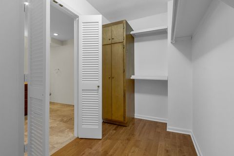 Tiny photo for 22 Park Lane #404, Park Ridge, IL 60068 (MLS # 12625786)