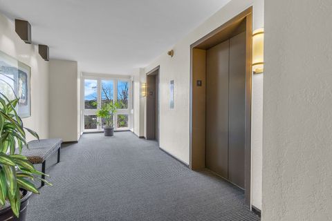 Tiny photo for 22 Park Lane #404, Park Ridge, IL 60068 (MLS # 12625786)