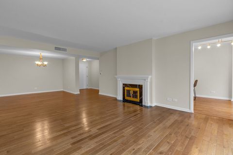 Tiny photo for 22 Park Lane #404, Park Ridge, IL 60068 (MLS # 12625786)