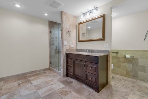 Tiny photo for 22 Park Lane #404, Park Ridge, IL 60068 (MLS # 12625786)