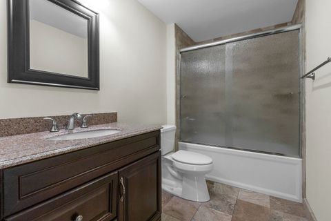 Tiny photo for 22 Park Lane #404, Park Ridge, IL 60068 (MLS # 12625786)