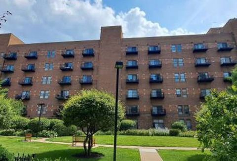 Tiny photo for 1000 E 53rd Street #119S, Chicago, IL 60615 (MLS # 12491847)