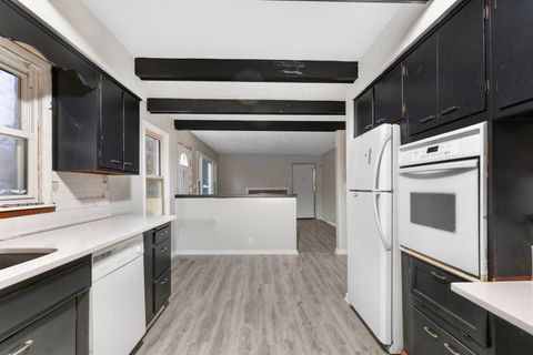 Tiny photo for 920 Oakley Avenue, Rockford, IL 61101 (MLS # 12548349)