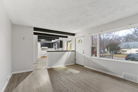 Tiny photo for 920 Oakley Avenue, Rockford, IL 61101 (MLS # 12548349)