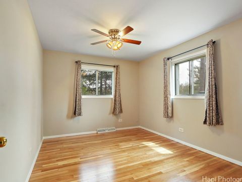Tiny photo for 1291 Banbury Road, Mundelein, IL 60060 (MLS # 12434072)