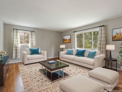 Tiny photo for 1291 Banbury Road, Mundelein, IL 60060 (MLS # 12434072)