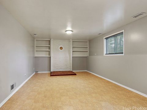 Tiny photo for 1291 Banbury Road, Mundelein, IL 60060 (MLS # 12434072)