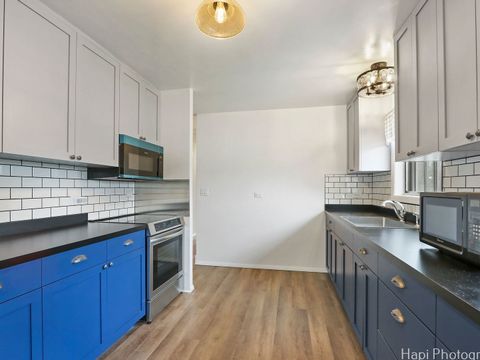 Tiny photo for 1291 Banbury Road, Mundelein, IL 60060 (MLS # 12434072)