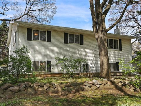 Tiny photo for 1291 Banbury Road, Mundelein, IL 60060 (MLS # 12434072)