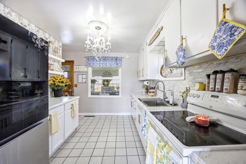 Tiny photo for 724 Hastings Street, Elgin, IL 60120 (MLS # 12753598)