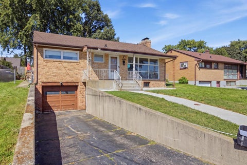 Photo of 724 Hastings Street, Elgin, IL 60120 (MLS # 12753598)