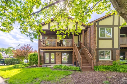 Tiny photo for 423 Ramblewood Drive #D, Glen Ellyn, IL 60137 (MLS # 12643573)