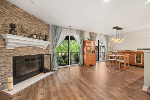 Tiny photo for 423 Ramblewood Drive #D, Glen Ellyn, IL 60137 (MLS # 12643573)