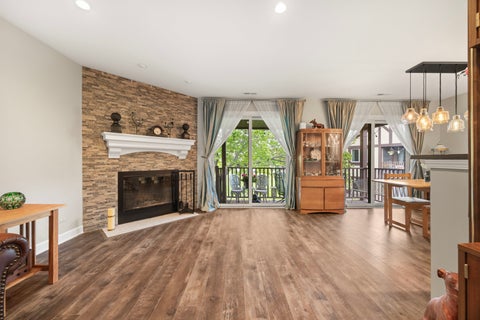 Tiny photo for 423 Ramblewood Drive #D, Glen Ellyn, IL 60137 (MLS # 12643573)