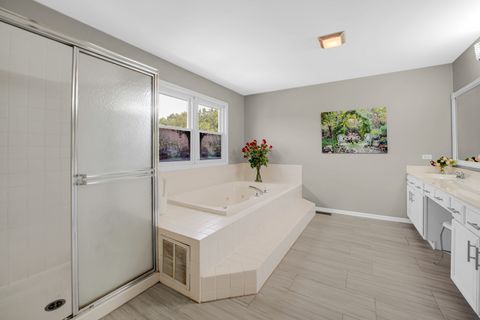 Tiny photo for 1405 Mallard Lane, Hoffman Estates, IL 60192 (MLS # 12567667)