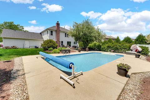 Tiny photo for 1405 Mallard Lane, Hoffman Estates, IL 60192 (MLS # 12567667)
