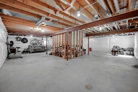 Tiny photo for 1405 Mallard Lane, Hoffman Estates, IL 60192 (MLS # 12567667)