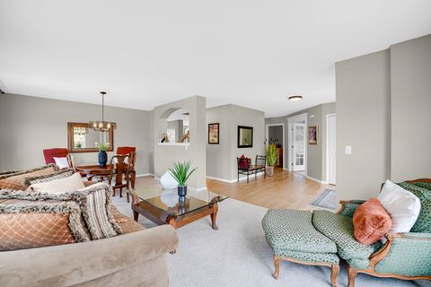 Tiny photo for 1405 Mallard Lane, Hoffman Estates, IL 60192 (MLS # 12567667)