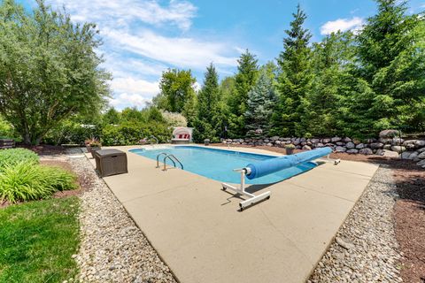 Tiny photo for 1405 Mallard Lane, Hoffman Estates, IL 60192 (MLS # 12567667)