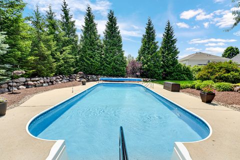 Tiny photo for 1405 Mallard Lane, Hoffman Estates, IL 60192 (MLS # 12567667)