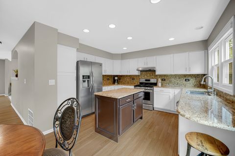 Tiny photo for 1405 Mallard Lane, Hoffman Estates, IL 60192 (MLS # 12567667)