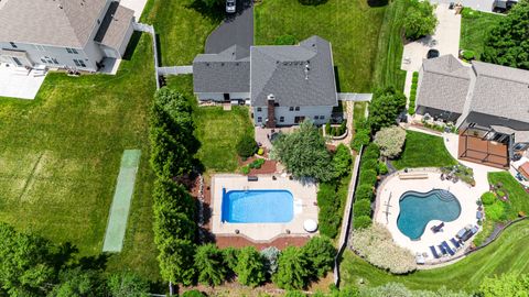 Tiny photo for 1405 Mallard Lane, Hoffman Estates, IL 60192 (MLS # 12567667)