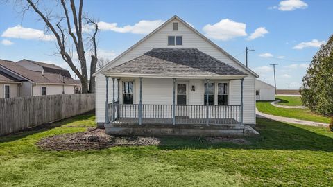 Photo of 104 E Allen Street, Allerton, IL 61810 (MLS # 12601664)