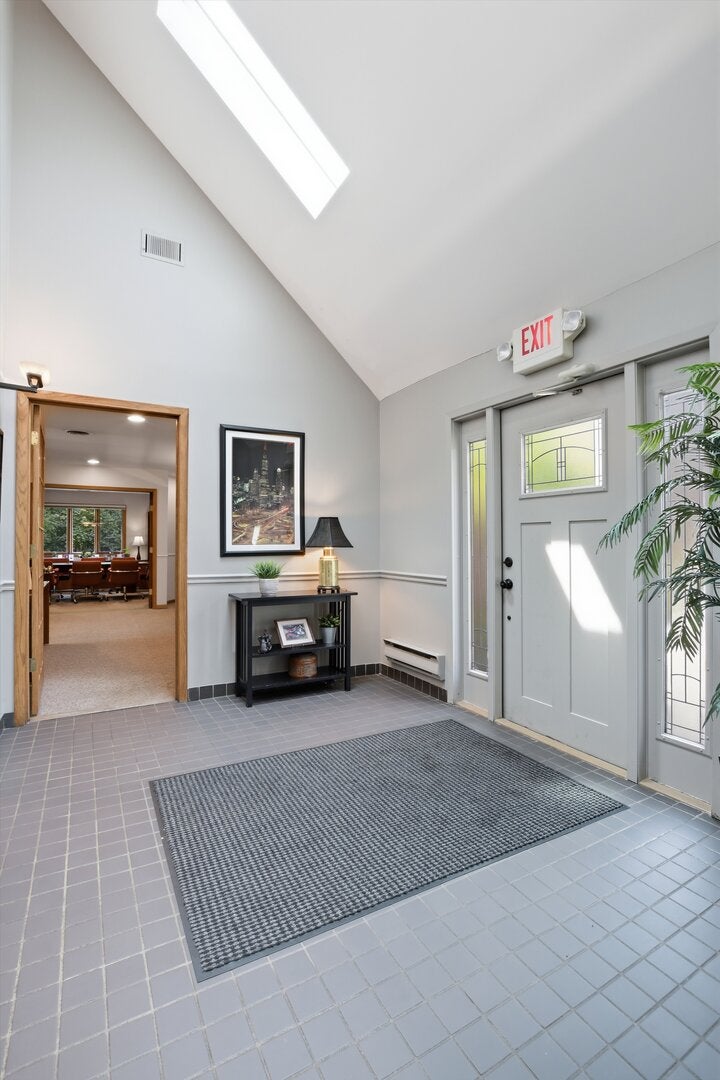 500 N Plum Grove Road