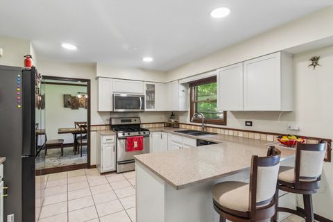 Tiny photo for 816 Bonnie Brae Lane, Bolingbrook, IL 60440 (MLS # 12689337)