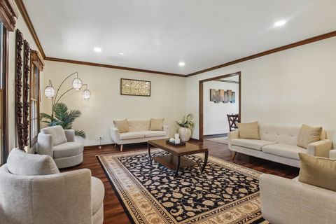 Tiny photo for 816 Bonnie Brae Lane, Bolingbrook, IL 60440 (MLS # 12689337)