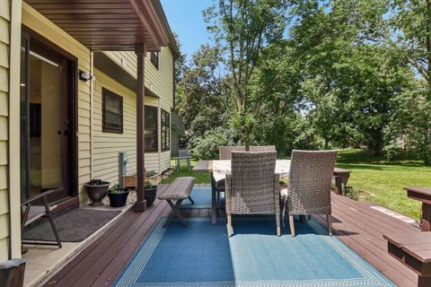 Tiny photo for 816 Bonnie Brae Lane, Bolingbrook, IL 60440 (MLS # 12689337)