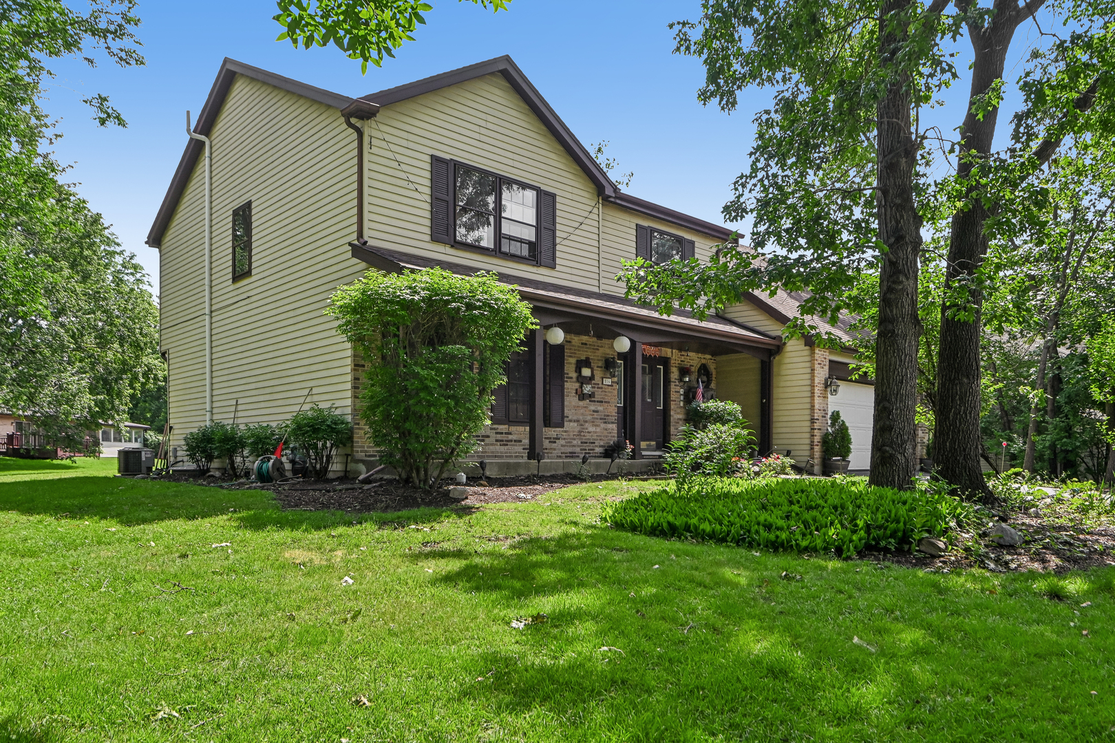 816 Bonnie Brae Lane