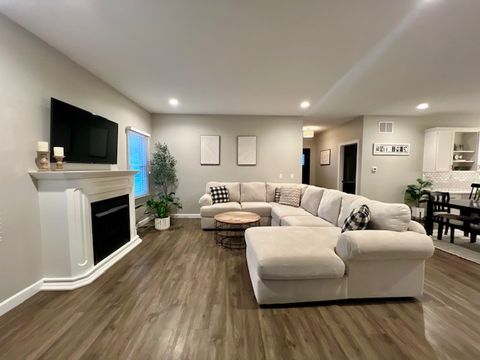 Tiny photo for 413 Moore Street, Clinton, IL 61727 (MLS # 12543744)