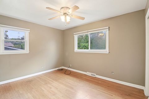Tiny photo for 37371 N Shirley Drive, Gurnee, IL 60031 (MLS # 12462964)