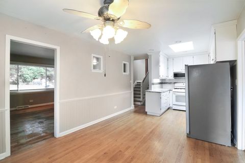 Tiny photo for 37371 N Shirley Drive, Gurnee, IL 60031 (MLS # 12462964)