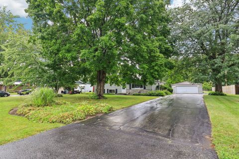 Tiny photo for 37371 N Shirley Drive, Gurnee, IL 60031 (MLS # 12462964)