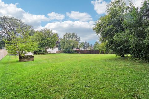 Tiny photo for 37371 N Shirley Drive, Gurnee, IL 60031 (MLS # 12462964)