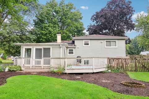 Tiny photo for 37371 N Shirley Drive, Gurnee, IL 60031 (MLS # 12462964)