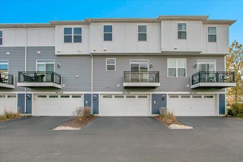 Tiny photo for 29W710 Everton Drive, Warrenville, IL 60555 (MLS # 12520190)